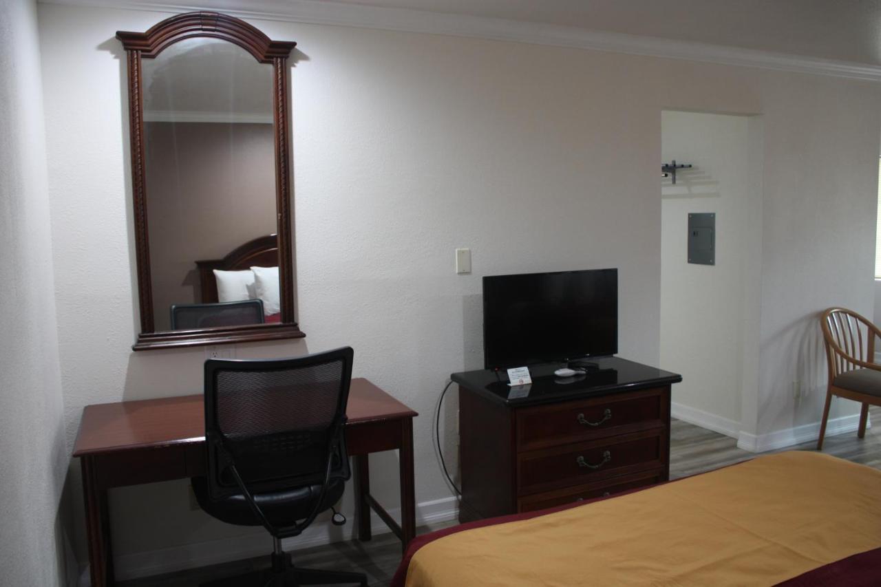 Value Inn & Suites 雷丁 外观 照片