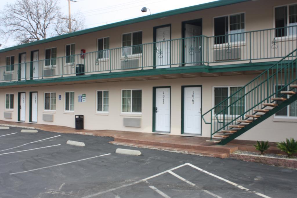 Value Inn & Suites 雷丁 外观 照片