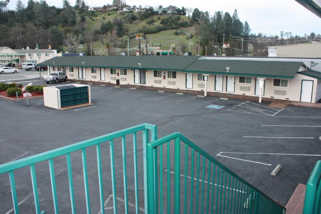 Value Inn & Suites 雷丁 外观 照片
