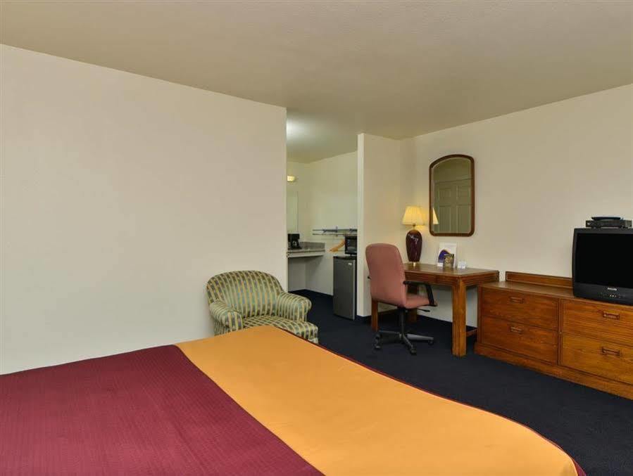 Value Inn & Suites 雷丁 外观 照片