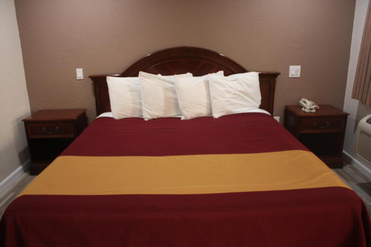 Value Inn & Suites 雷丁 外观 照片